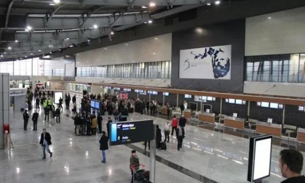 mbi-3.4-milione-udhetare-fluturuan-permes-aeroportit-nderkombetar-te-prishtines,-gjate-vitit-2023