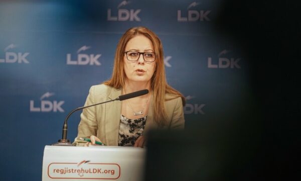 bajrami:-as-kerkim-falja-nuk-ndikon-qe-ldk-te-bashkepunoje-me-lvv-ne