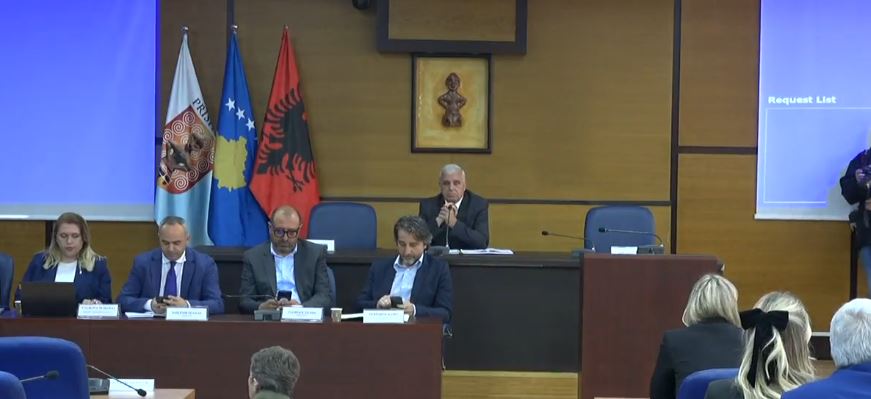 deshton-seanca-e-jashtezakonshme-e-kuvendit-komunal-te-prishtines