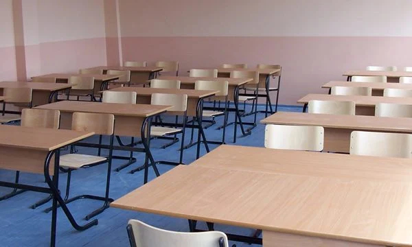 nenkryetari-i-prishtines:-ekskursioni-dhe-mbremjet-e-matures-nuk-do-te-ndalohen
