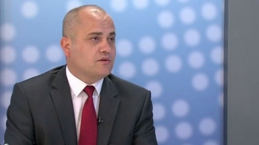 haxhi-avdyli-per-ldk-ne:-cakerruan-vezet-me-kryepopin-serb,-nuk-po-takohen-me-kurtin
