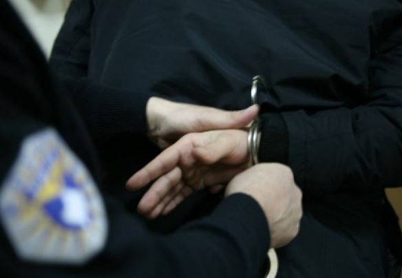 sulmohet-fizikisht-nje-doktoreshe-ne-qmf-ne-e-lipjanit,-arrestohet-e-dyshuara