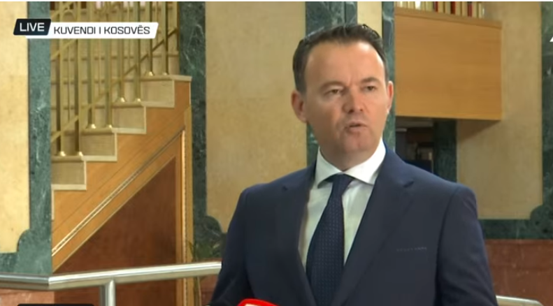 peci:-opozita-nuk-mund-te-kontestoje-te-drejten-e-popullit