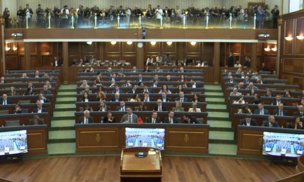 seanca-konstituive-vazhdon-te-enjten-ne-ora-10:00