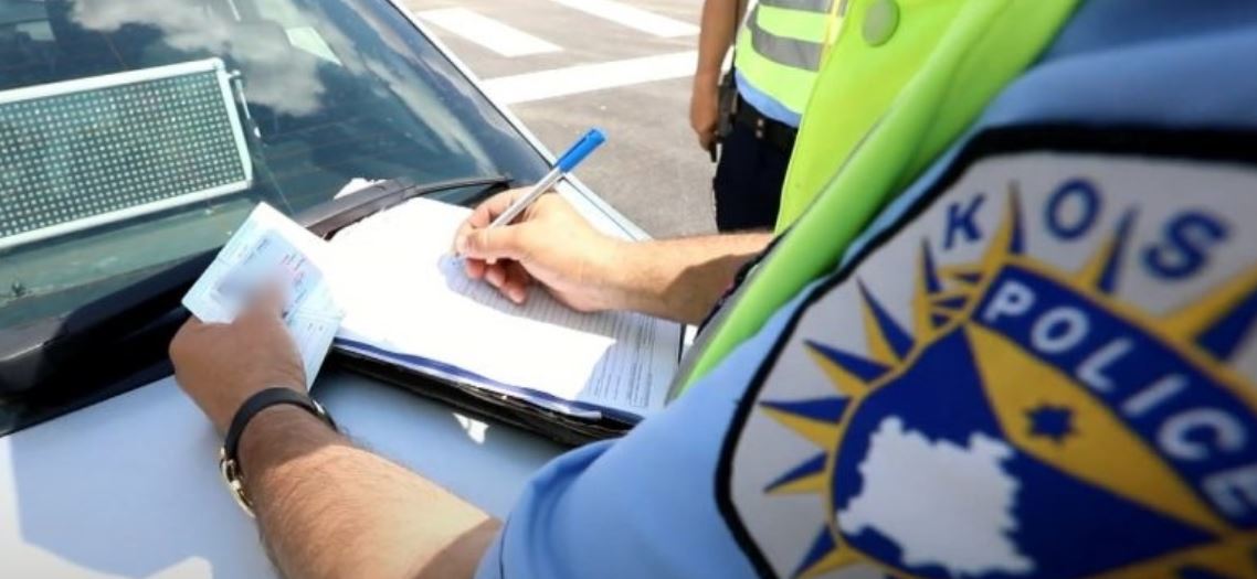 policia-shqiptoi-1874-gjoba-trafiku-per-24-ore