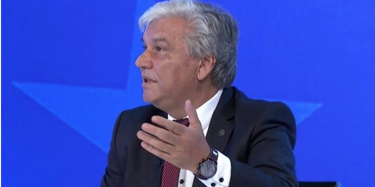 kryeziu:-vetem-osmani-ka-te-drejte-te-ankohet-ne-kushtetuese-per-situaten-aktuale