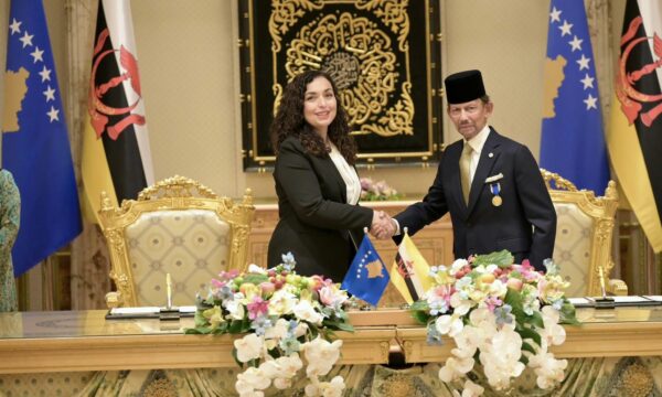 shteti-aziatik-brunei-i-heq-vizat-per-qytetaret-e-kosoves,-osmani:-ure-miqesie