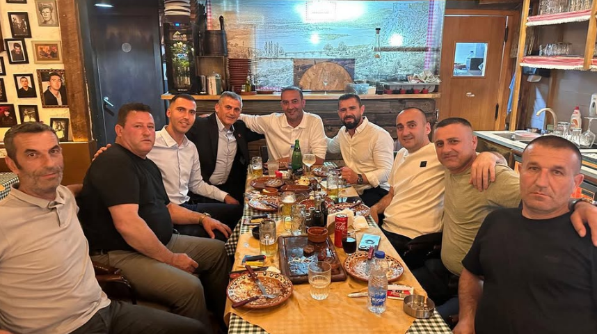 daut-haradinaj-darkon-me-bashkeluf*tetaret-e-tij,-ka-nje-falenderim-te-vecante-per-ta