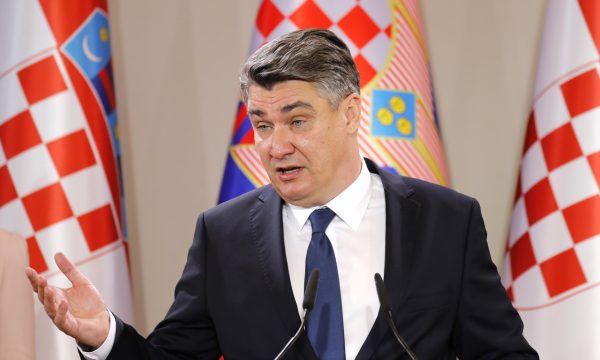 aleanca-kosove,-kroaci,-shqiperi,milanoviq-e-“qeteson”-serbine-nga-shkupi:-s’ka-arsye-per-shqetesim