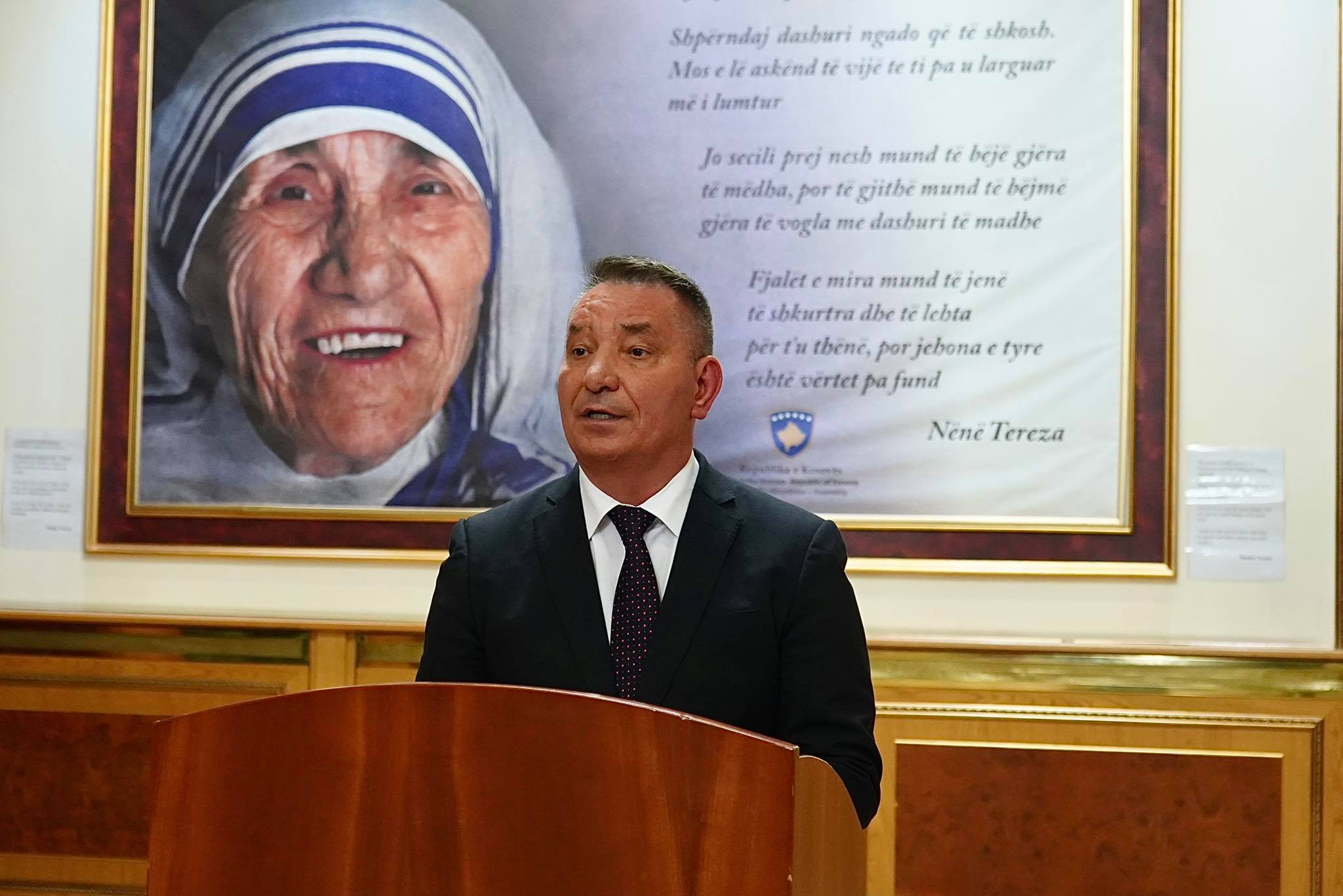 lekaj:-institucionet-po-shpenzojne-me-shume-para-per-vetura-me-qira-sesa-blerja-e-tyre