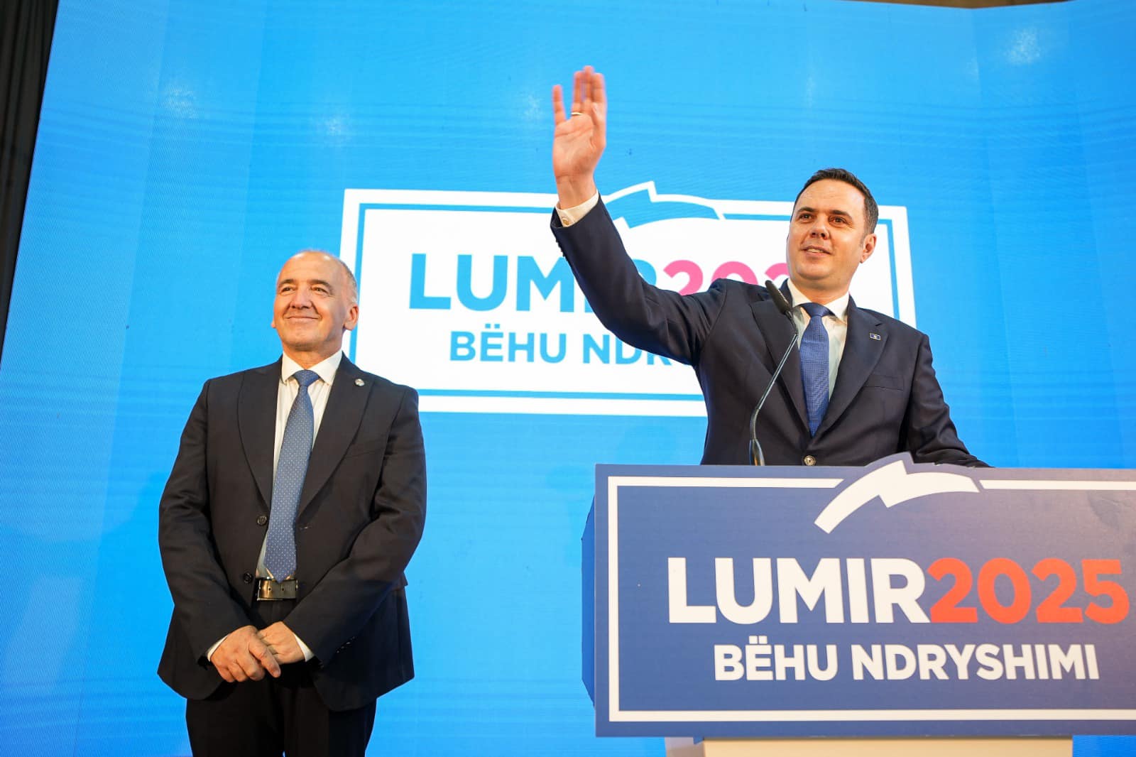 ldk-ende-pa-qendrim-per-ftesen-e-presidentes-–-muhaxheri:-presim-takim-te-kryesise-gjate-dites