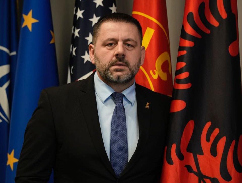 berisha-ironizon-me-kandidaturen-e-haxhiut:-neser-dylbere-fatimja,-epizoda-e-15