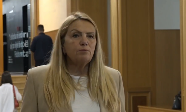 kadrijaj:-presim-nga-presidentja-qe-te-jap-ndonje-alternative-per-daljen-nga-kjo-bllokade