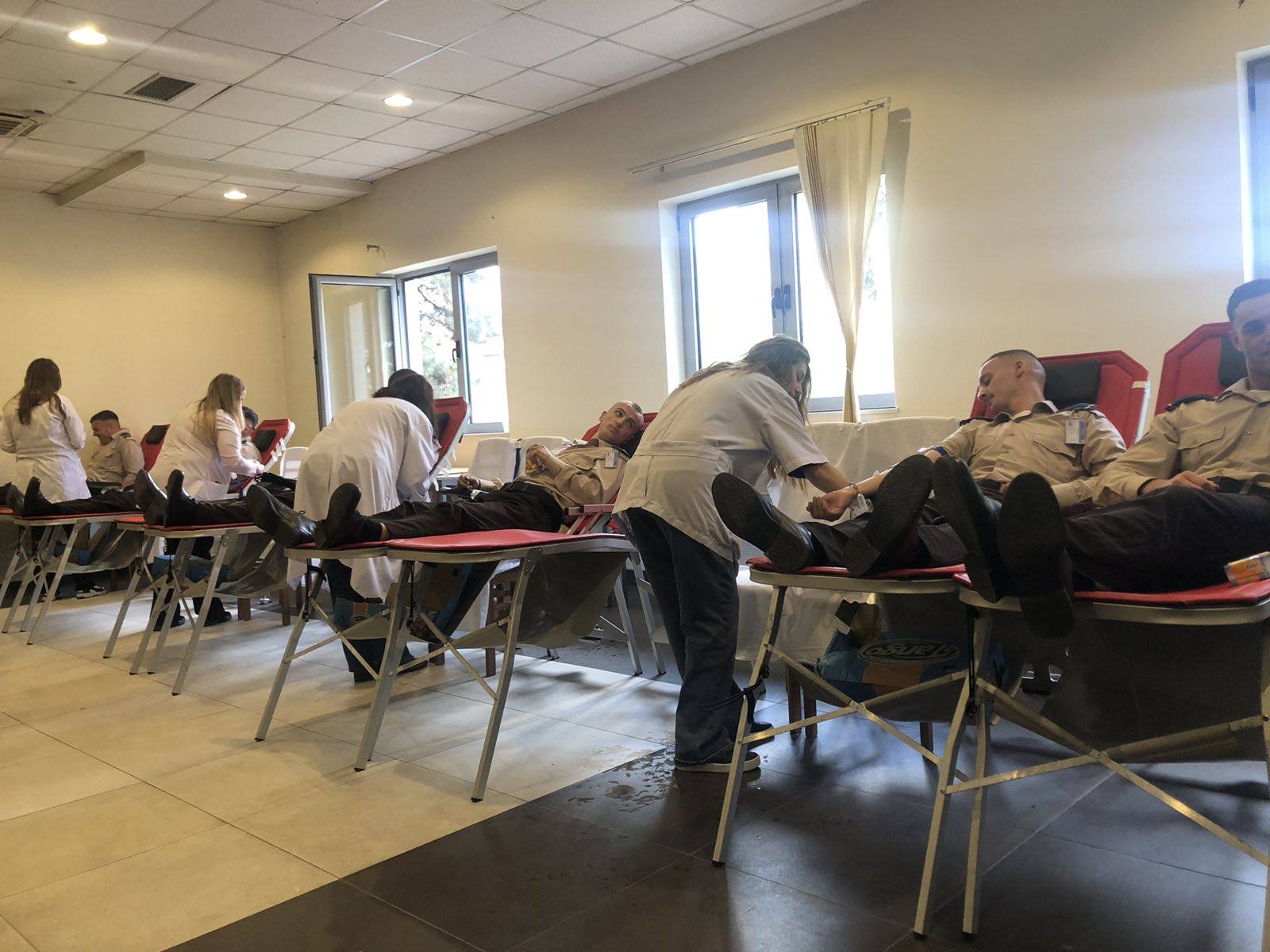 policia-e-kosoves-organizoi-aksion-vullnetar-per-dhurimin-e-gjakut