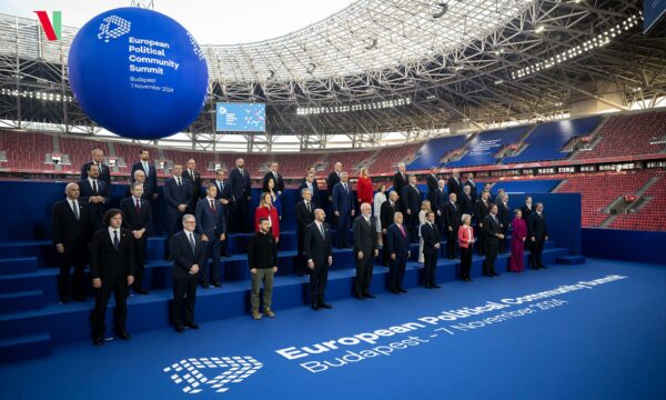osmani-perfaqeson-kosoven-ne-samitin-e-komunitetit-politik-europian-ne-tirane