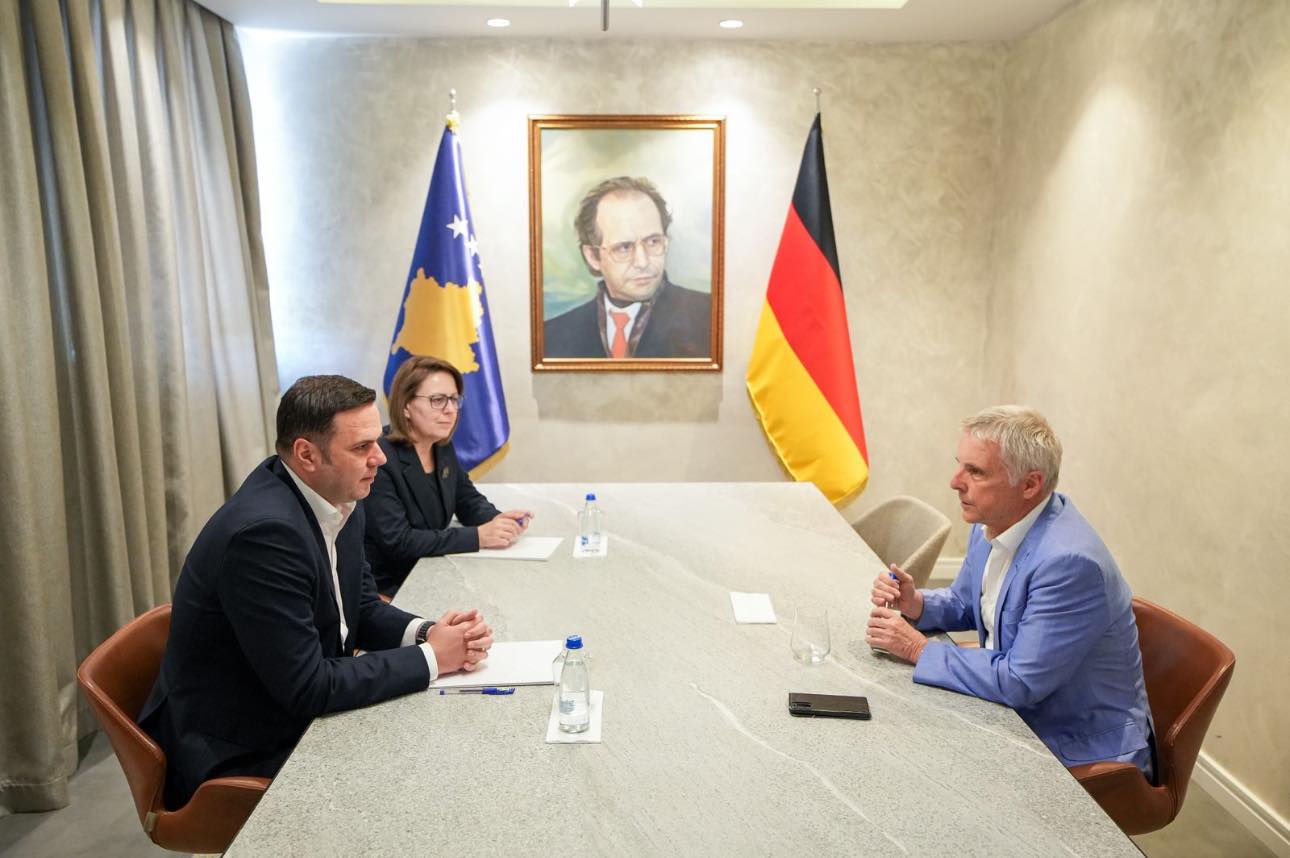abdixhiku-pret-ne-takim-rohden,-flasin-per-propozimin-e-ldk-se-per-qeveri-tranzicionale