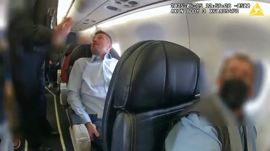 momenti-kur-policia-e-cikagos-kap-kosovarin-nga-gjilani-me-arme-ne-aeroplan
