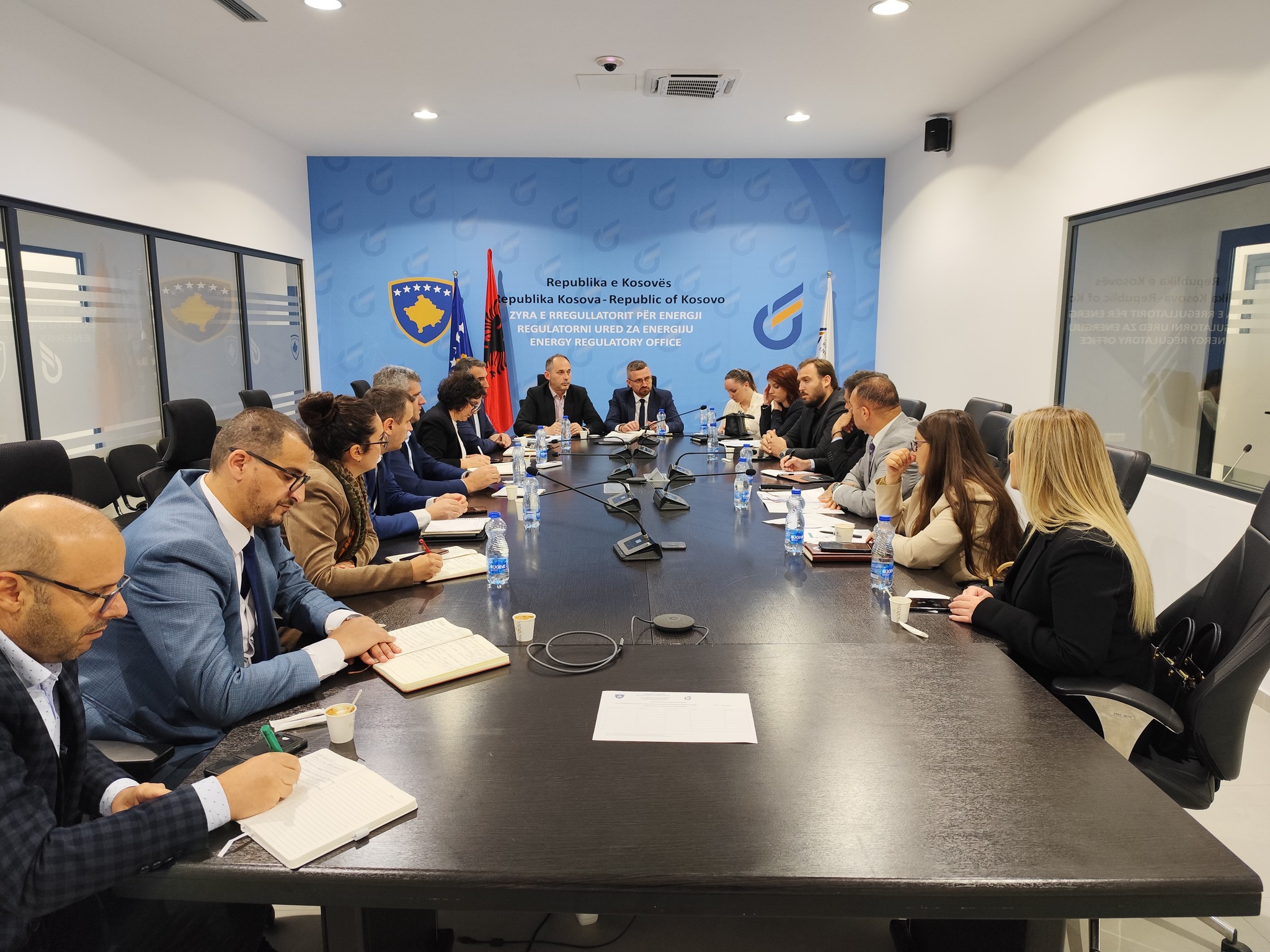 rafuna-i-kerkon-zrre-se-shtyrjen-e-vendimit-per-shtrenjtimin-e-rrymes