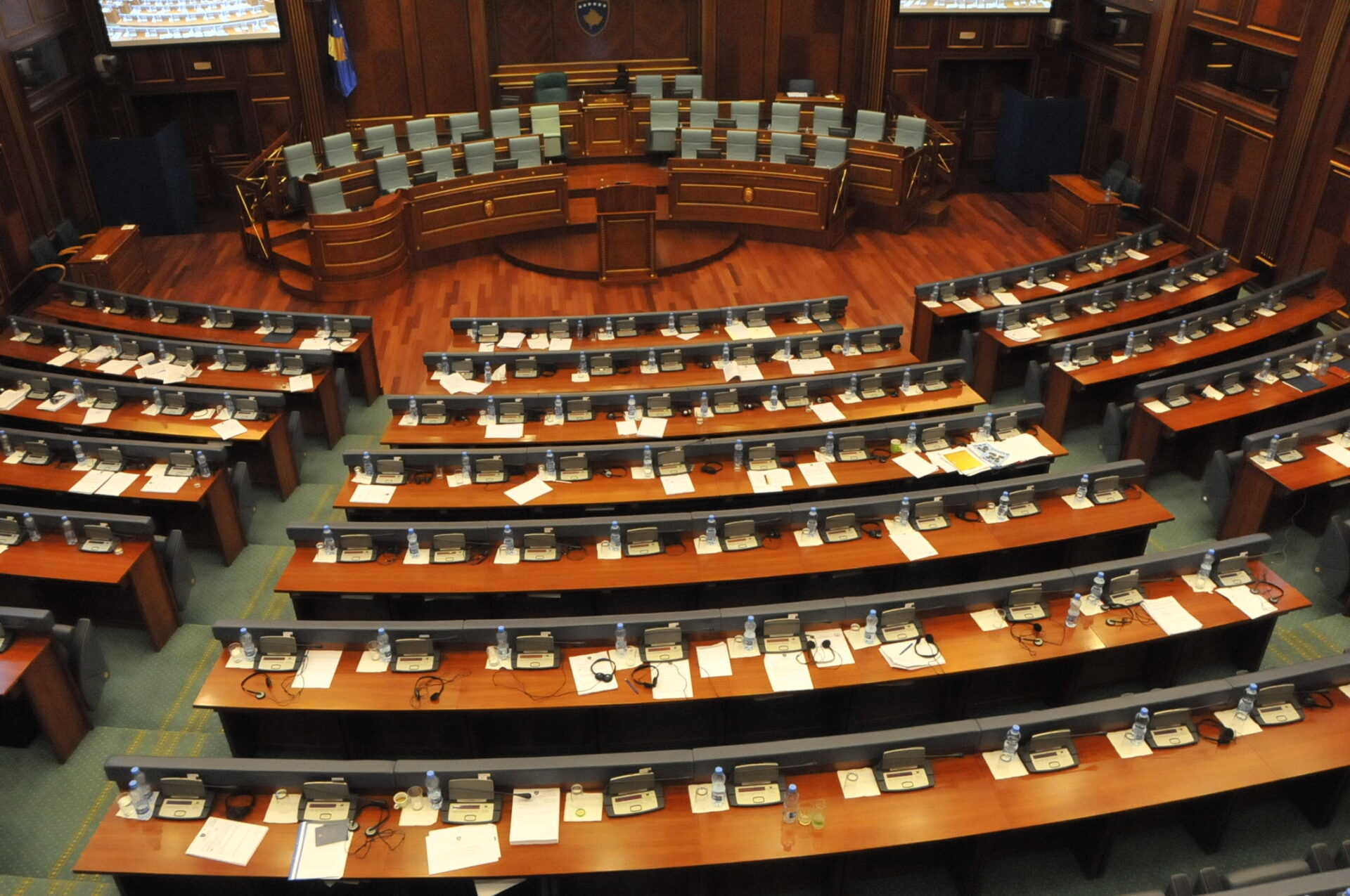 seanca-konstituive-vazhdon-te-premten-ne-ora-11:00