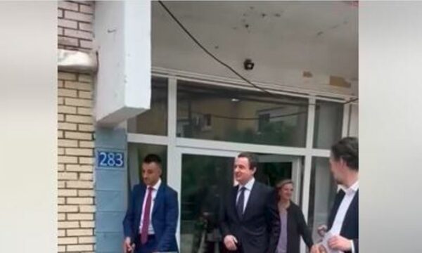 kurti-kalon-kah-ldk’ja,-pyetet-pse-s’po-e-viziton-abdixhikun,-reagimi-i-tij:-hehehe…