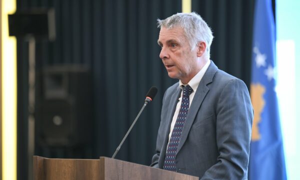 rohde:-qasja-e-kosoves-po-i-shtyn-pakicat-serbe-drejt-beogradit